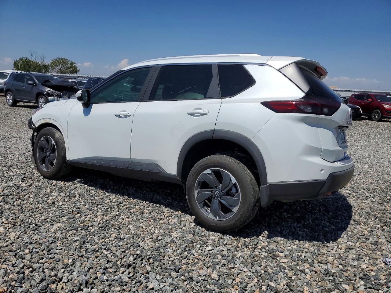 2026 NISSAN ROGUE SV — снимка 2