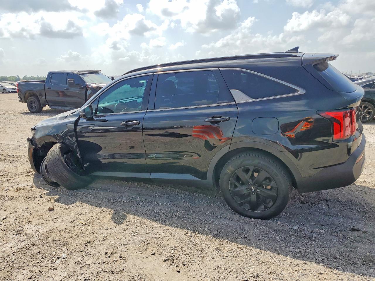 2021 KIA SORENTO S — снимка 2
