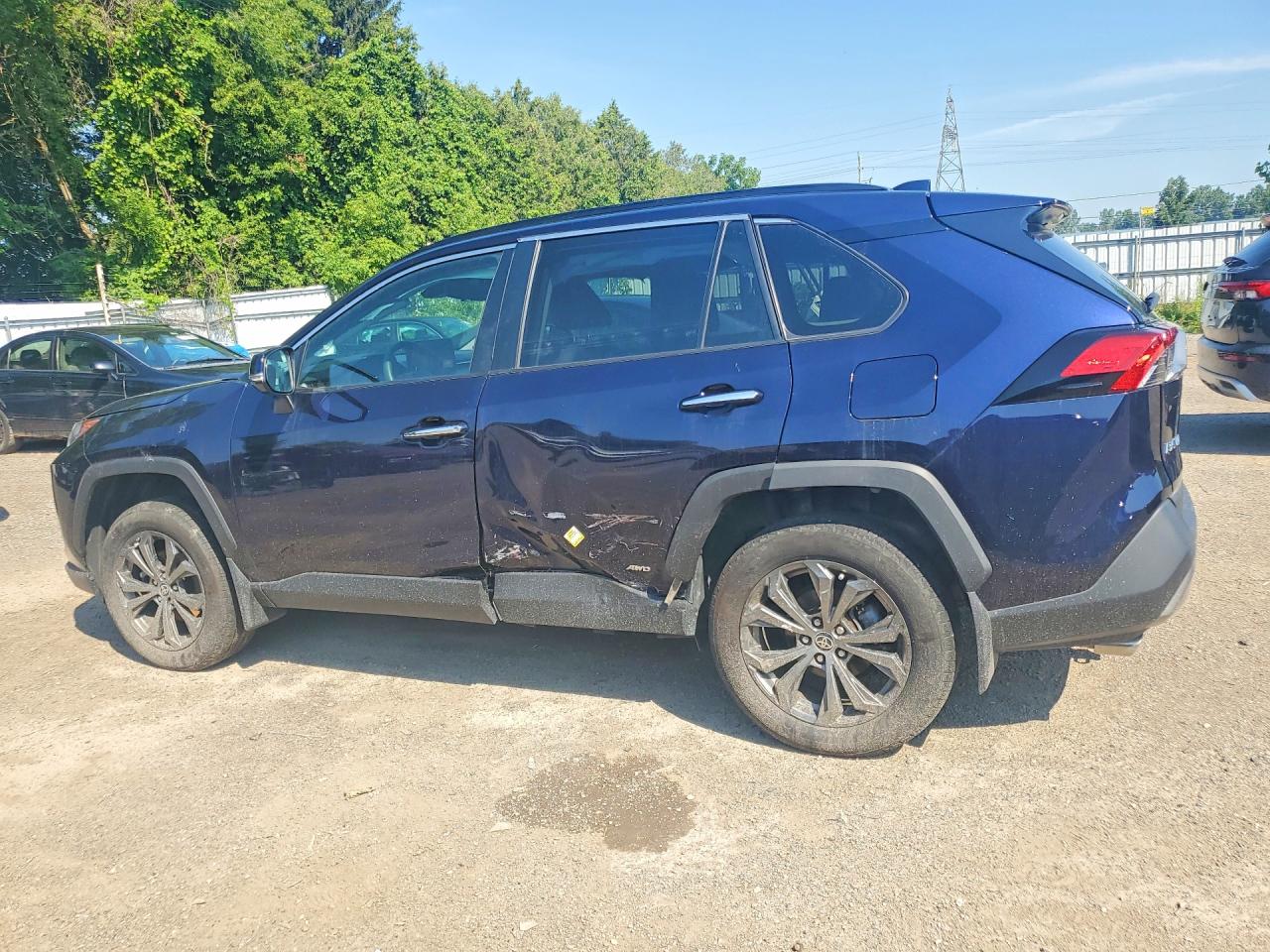 2023 TOYOTA RAV4 LIMITED — снимка 2