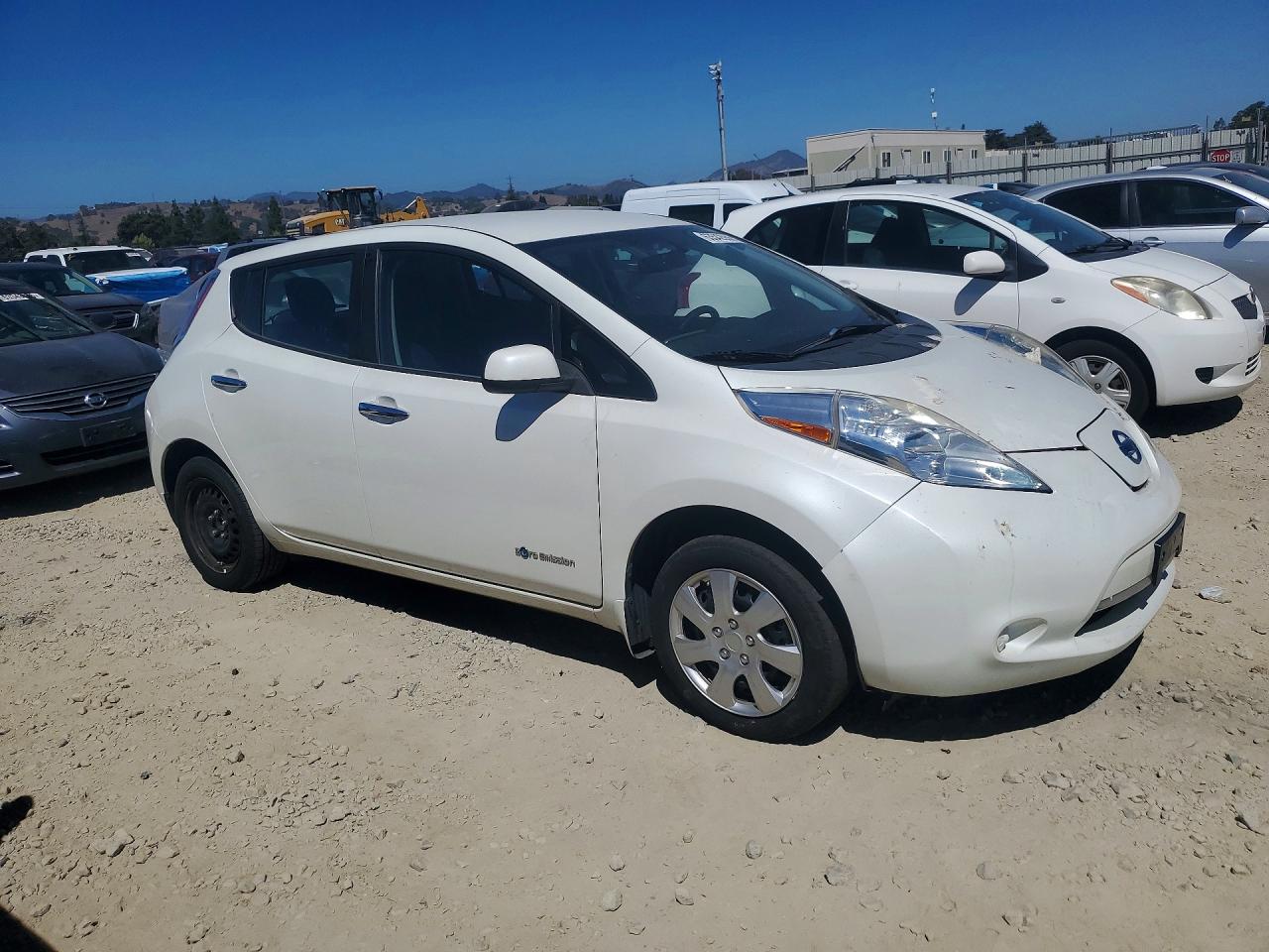 2016 NISSAN LEAF S — снимка 4