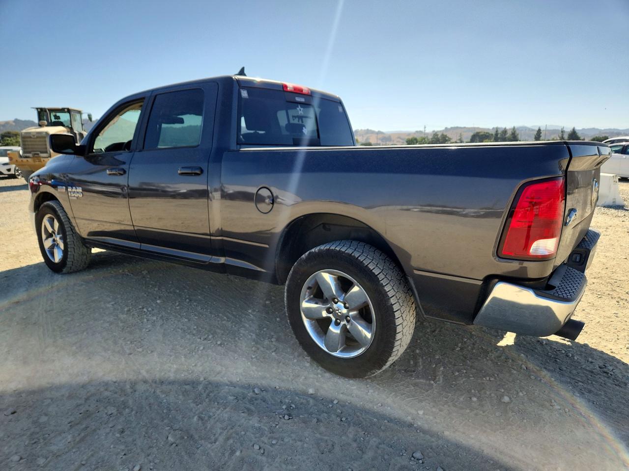 2019 RAM 1500 CLASSIC SLT — снимка 2