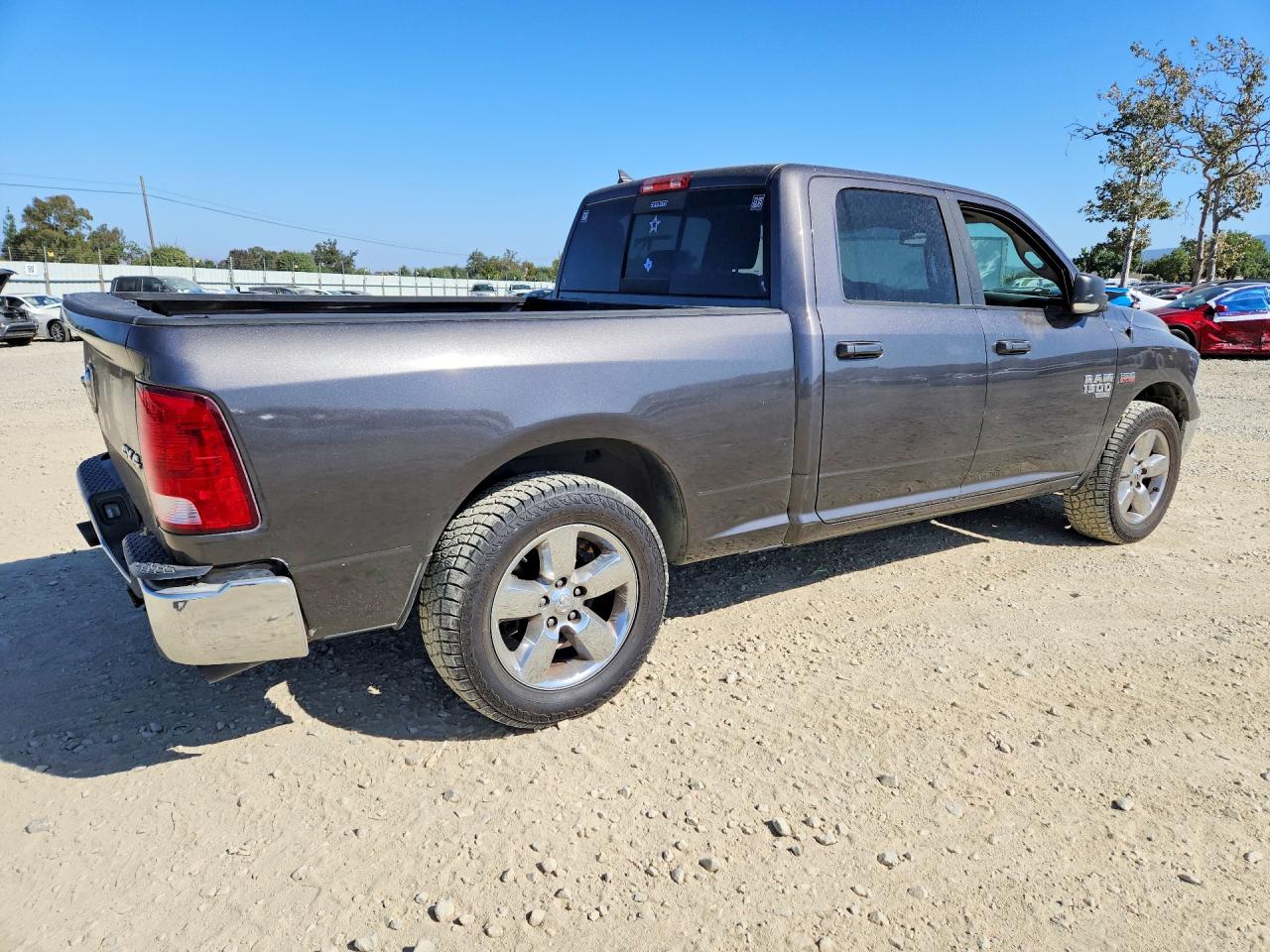 2019 RAM 1500 CLASSIC SLT — снимка 3