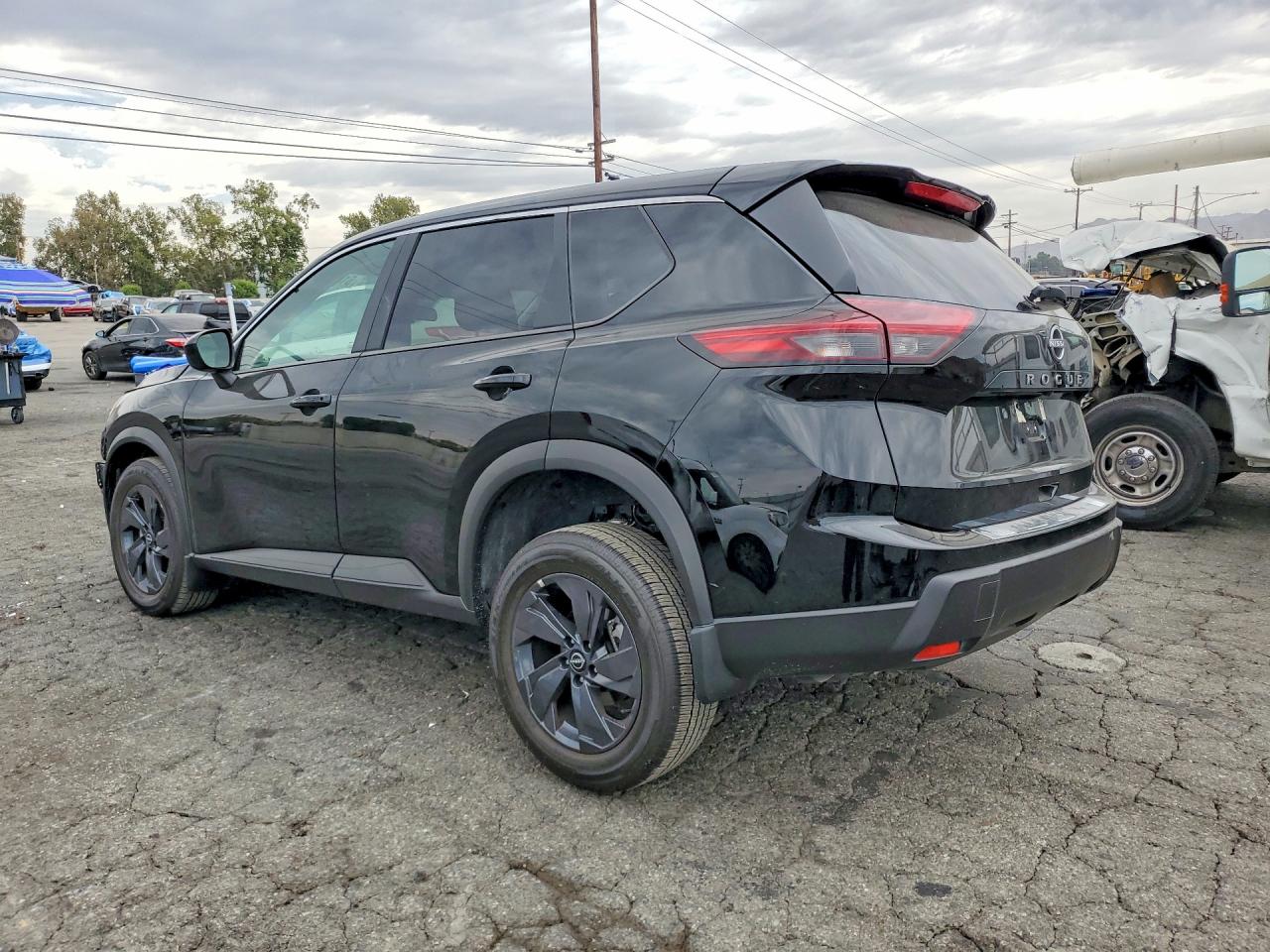 2026 NISSAN ROGUE SV — снимка 2