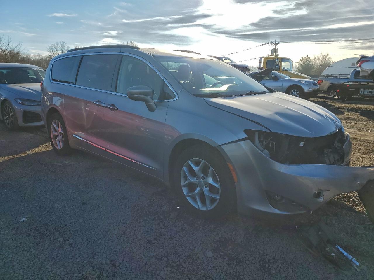 2017 CHRYSLER PACIFICA TOURING L — снимка 4