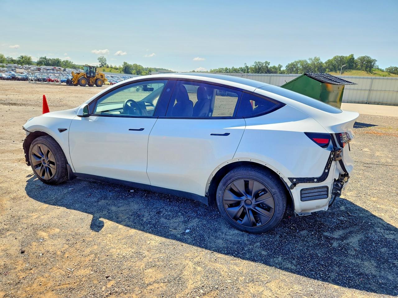 2024 TESLA MODEL Y — снимка 2