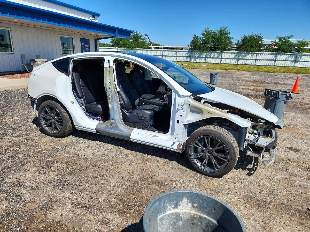 2024 TESLA MODEL Y — снимка 4
