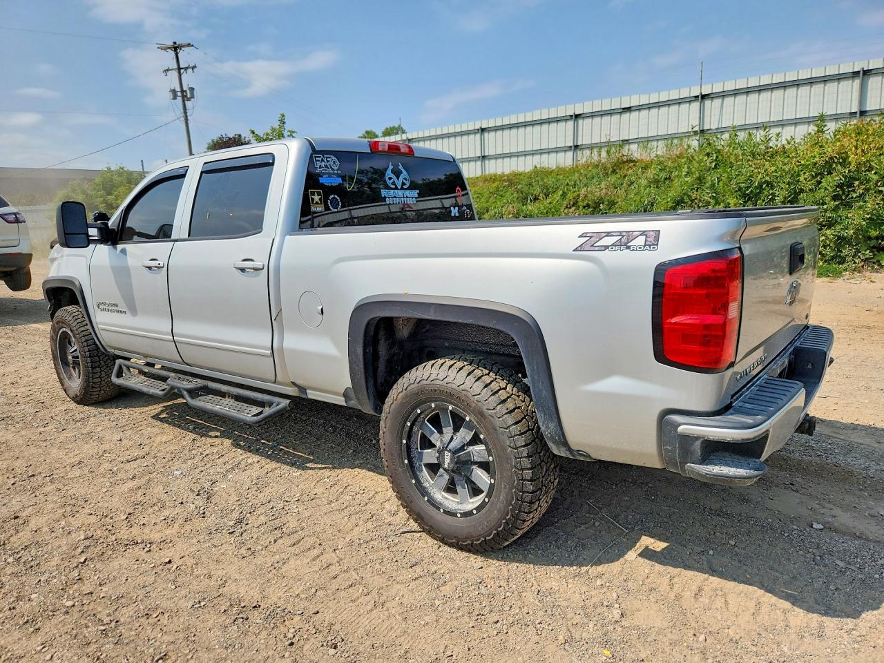 2017 CHEVROLET SILVERADO K1500 LT — снимка 2