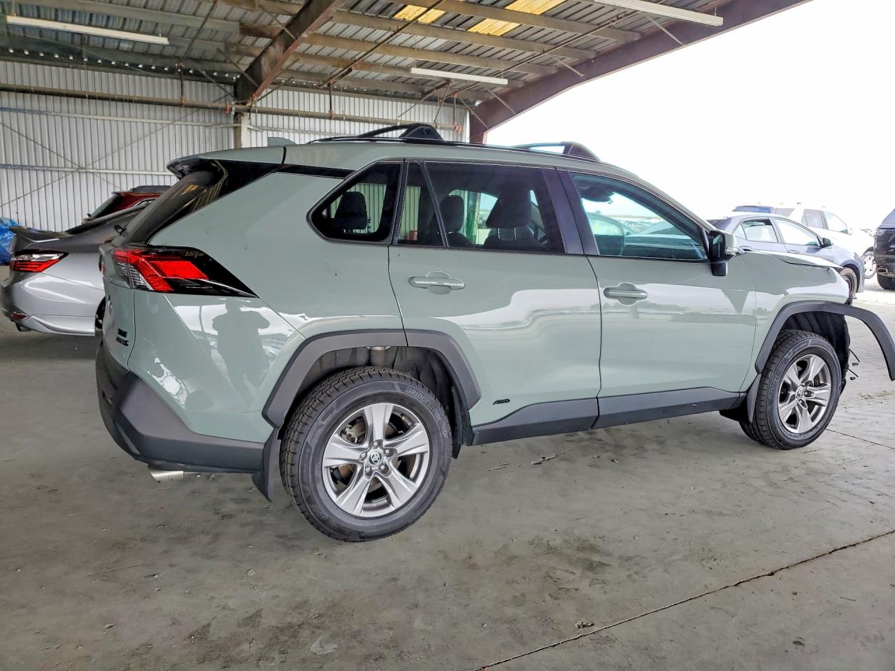 2022 TOYOTA RAV4 XLE — снимка 3