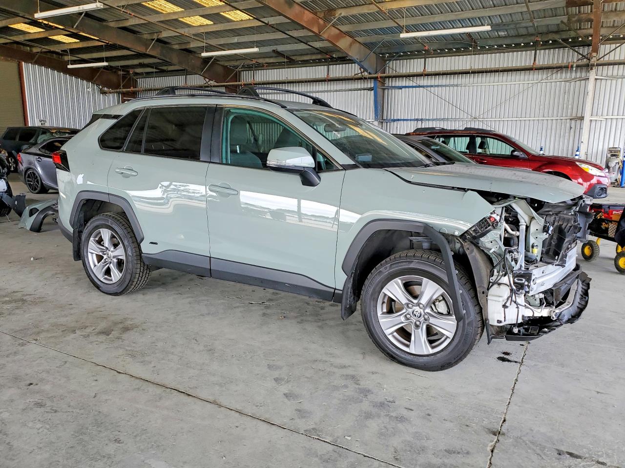 2022 TOYOTA RAV4 XLE — снимка 4