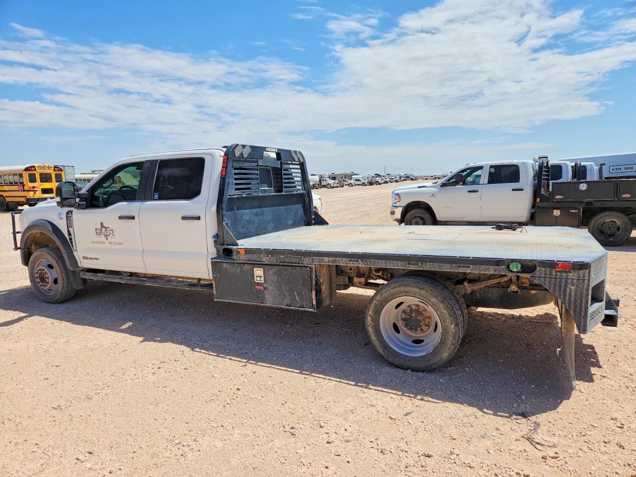 2023 FORD F550 — снимка 2