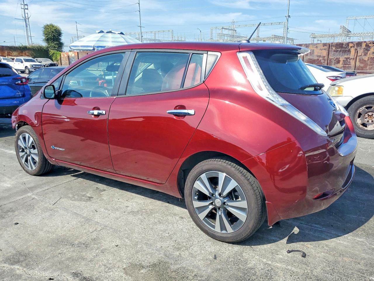 2016 NISSAN LEAF SL — снимка 2