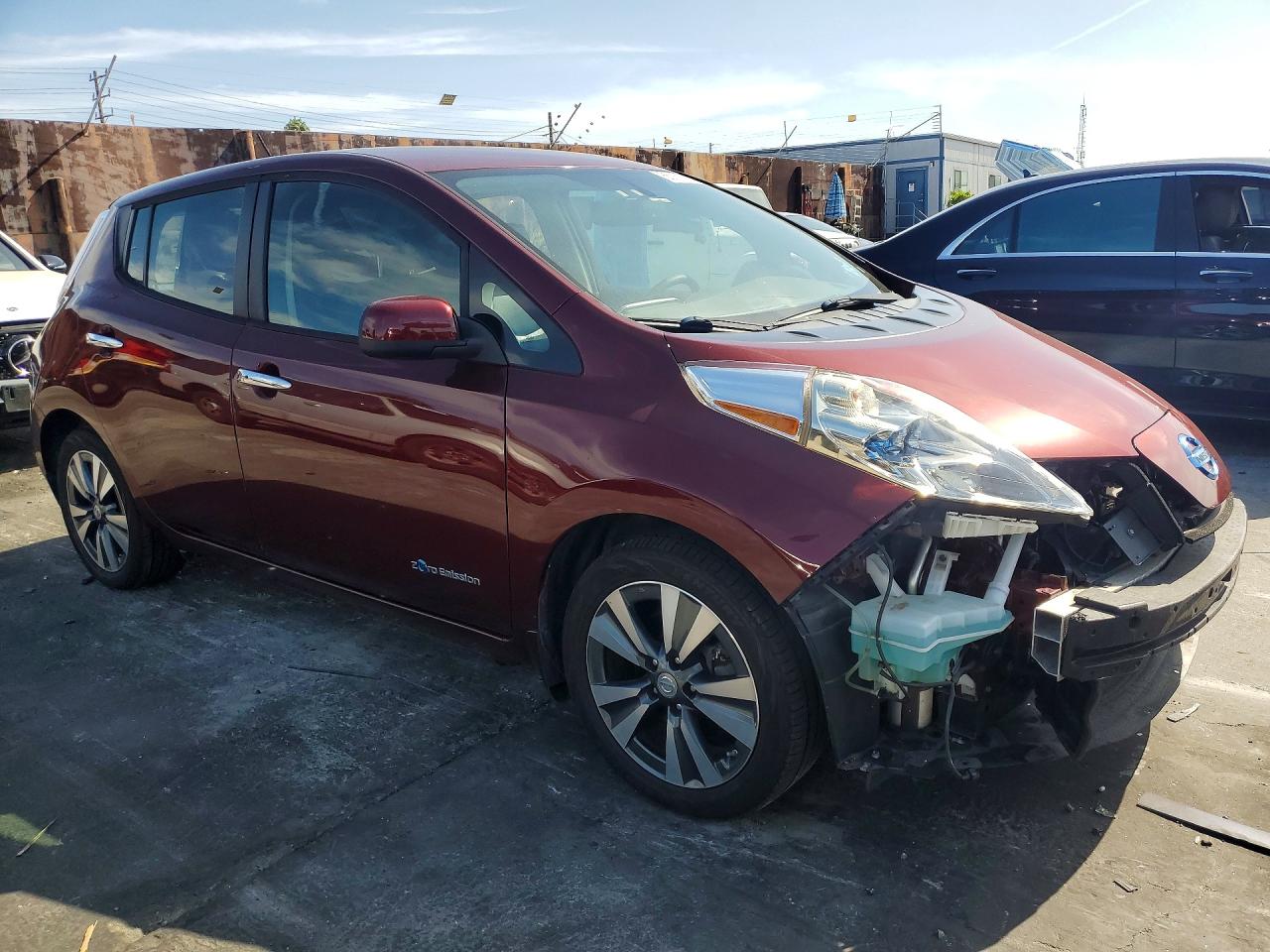 2016 NISSAN LEAF SL — снимка 4
