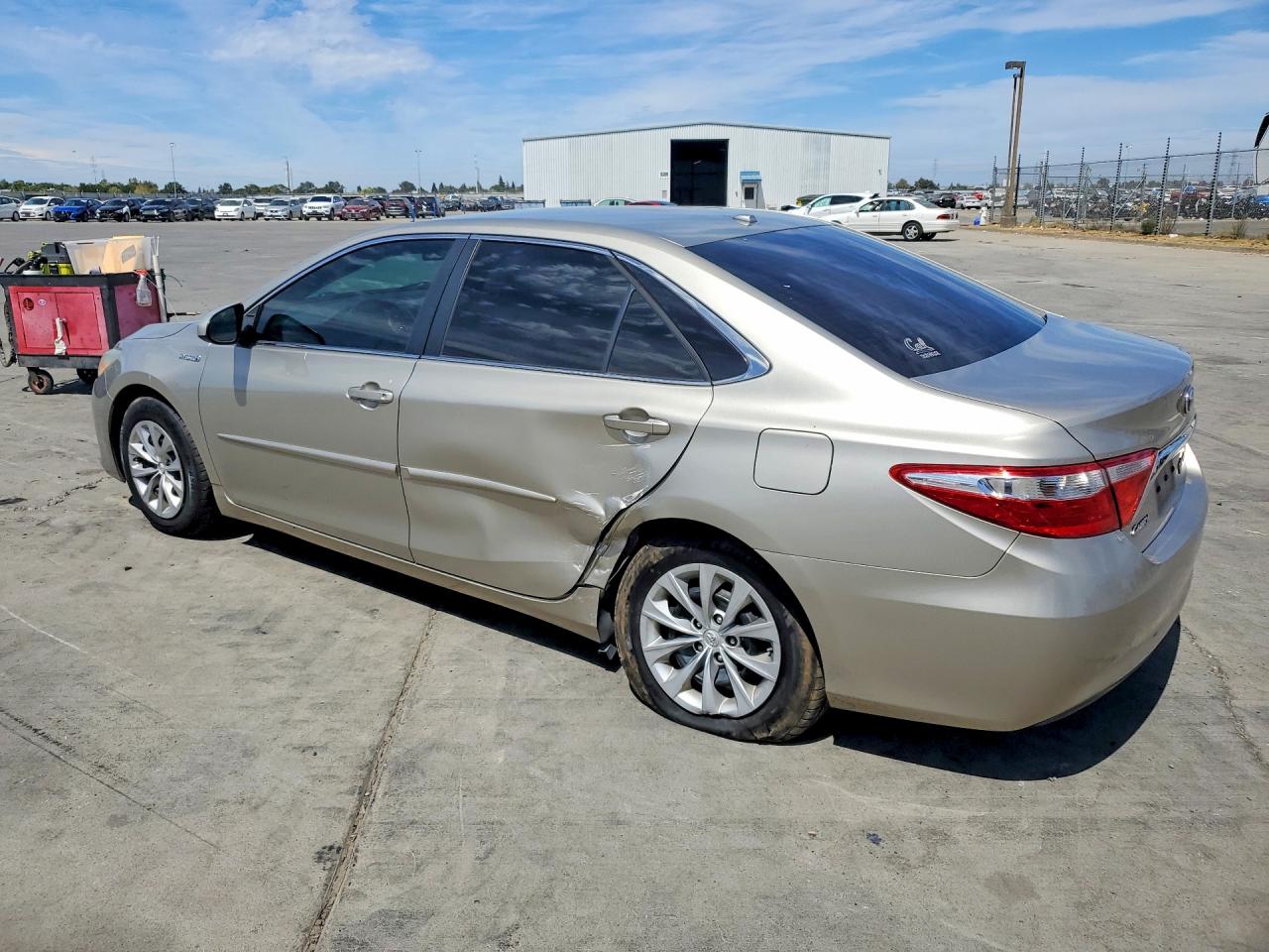 2017 TOYOTA CAMRY HYBRID LE — снимка 2