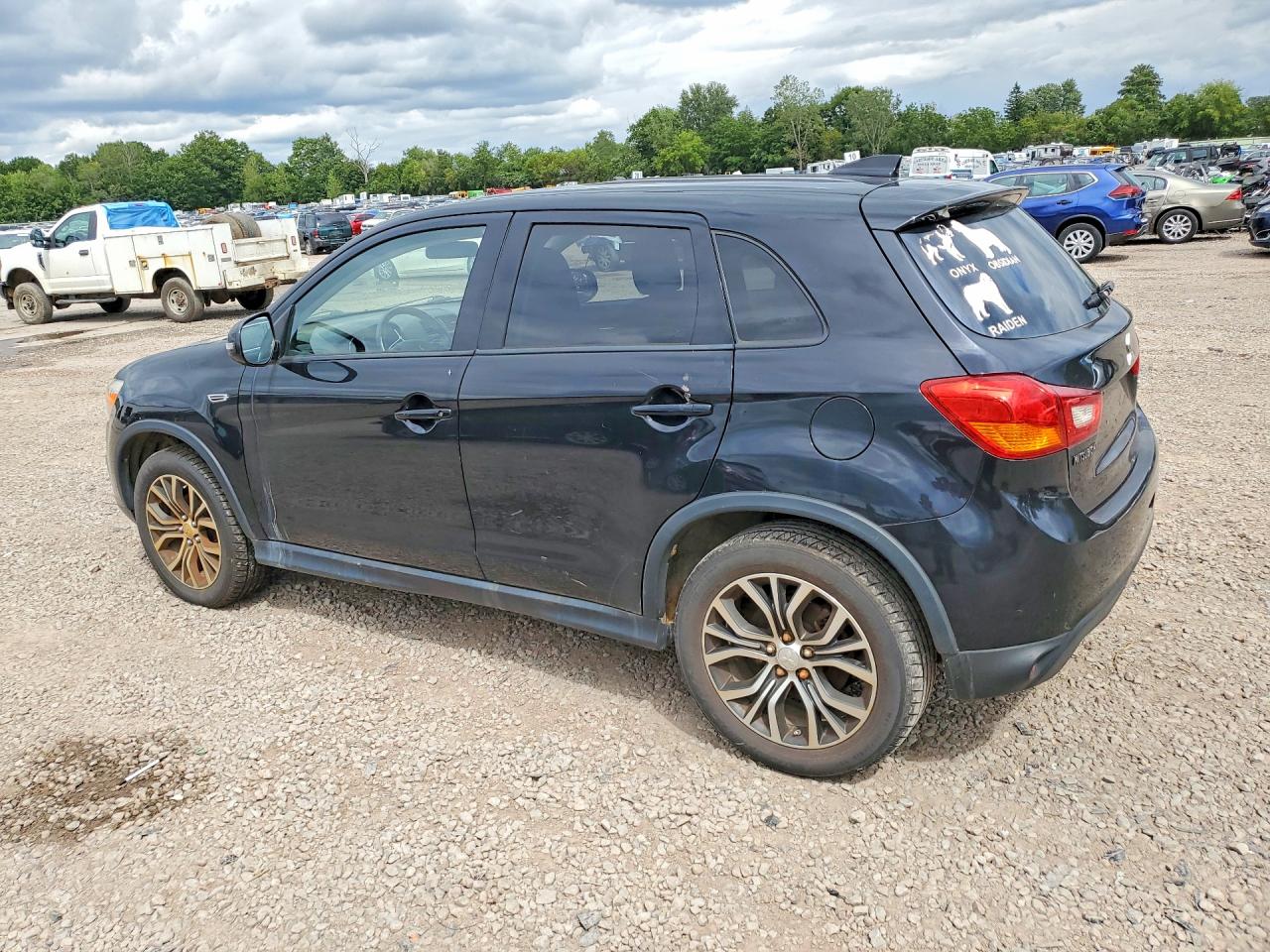 2017 MITSUBISHI OUTLANDER SPORT ES — снимка 2