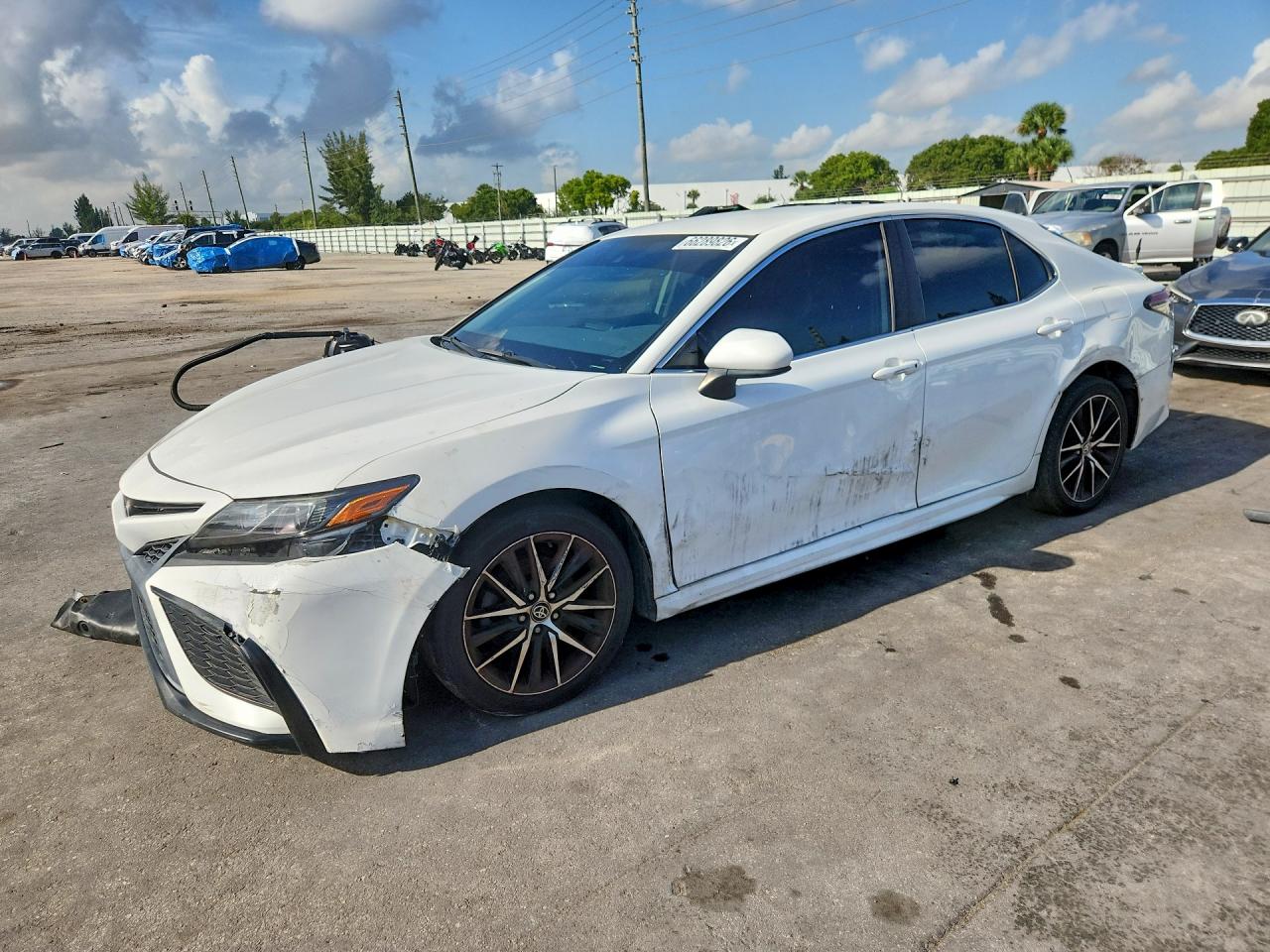 2021 TOYOTA CAMRY SE