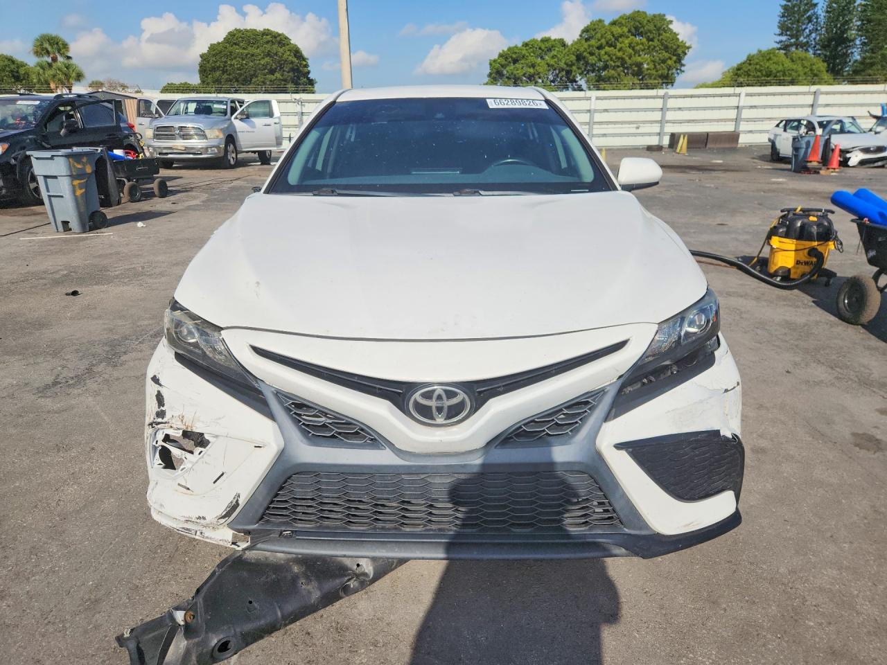 2021 TOYOTA CAMRY SE — снимка 5