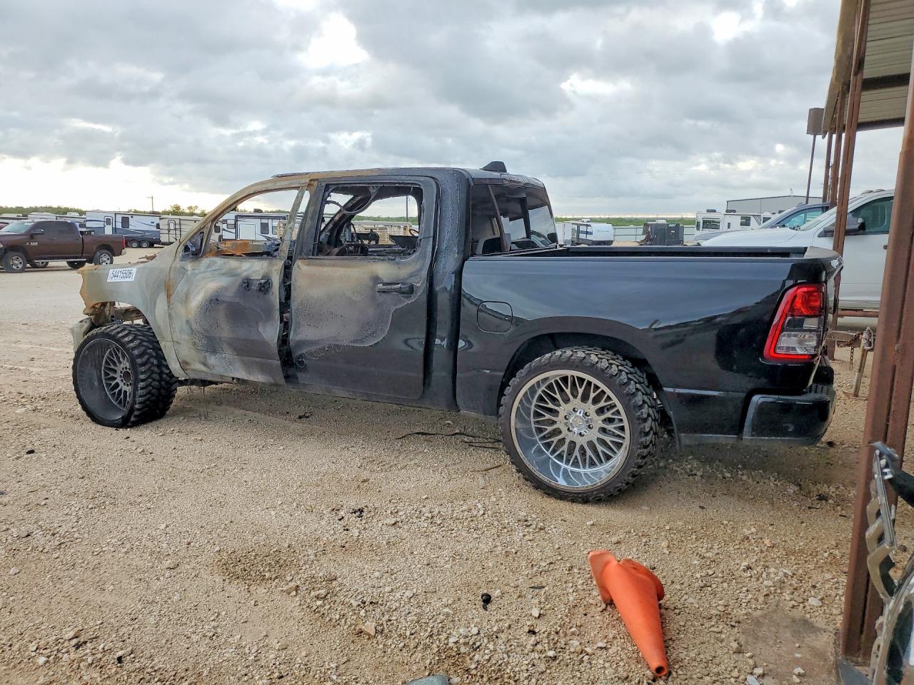 2023 RAM 1500 BIG HORN — снимка 2