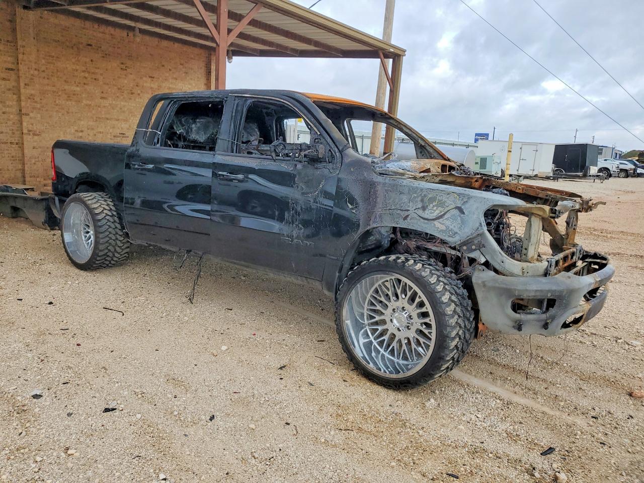 2023 RAM 1500 BIG HORN — снимка 4
