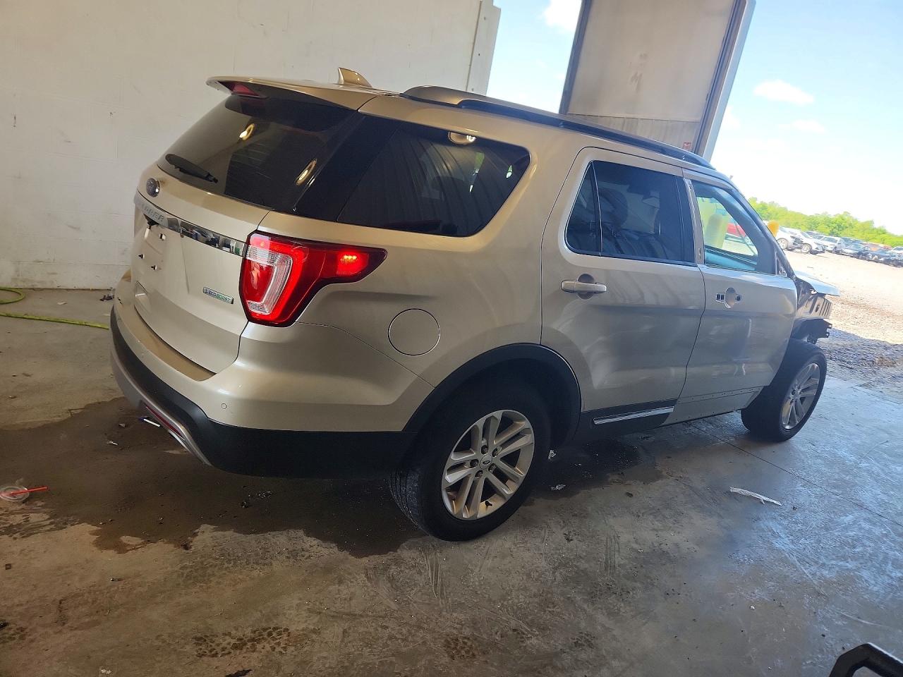 2017 FORD EXPLORER XLT — снимка 3