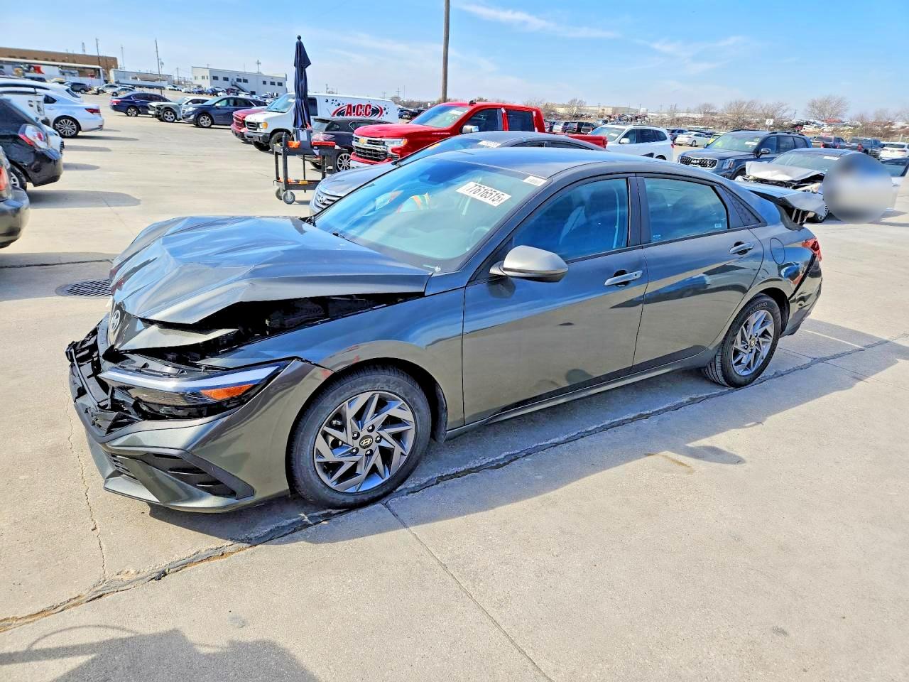 2024 HYUNDAI ELANTRA