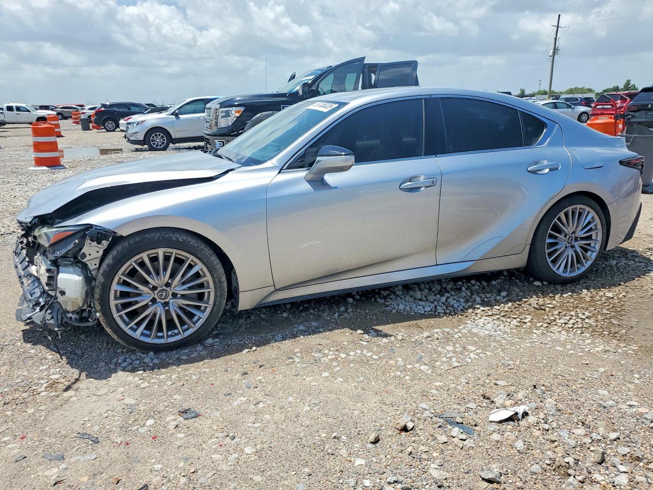 2022 LEXUS IS 300