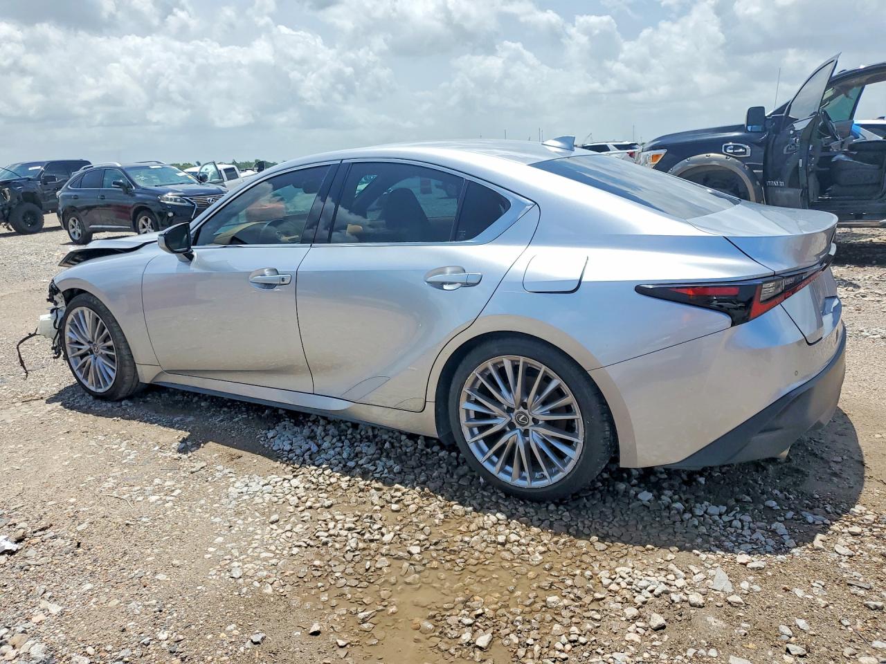 2022 LEXUS IS 300 — снимка 2