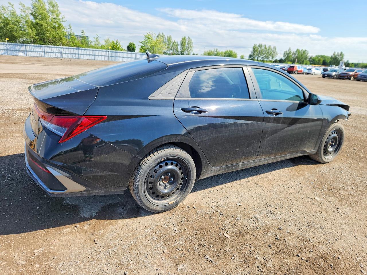 2025 HYUNDAI ELANTRA SEL SPORT — снимка 3
