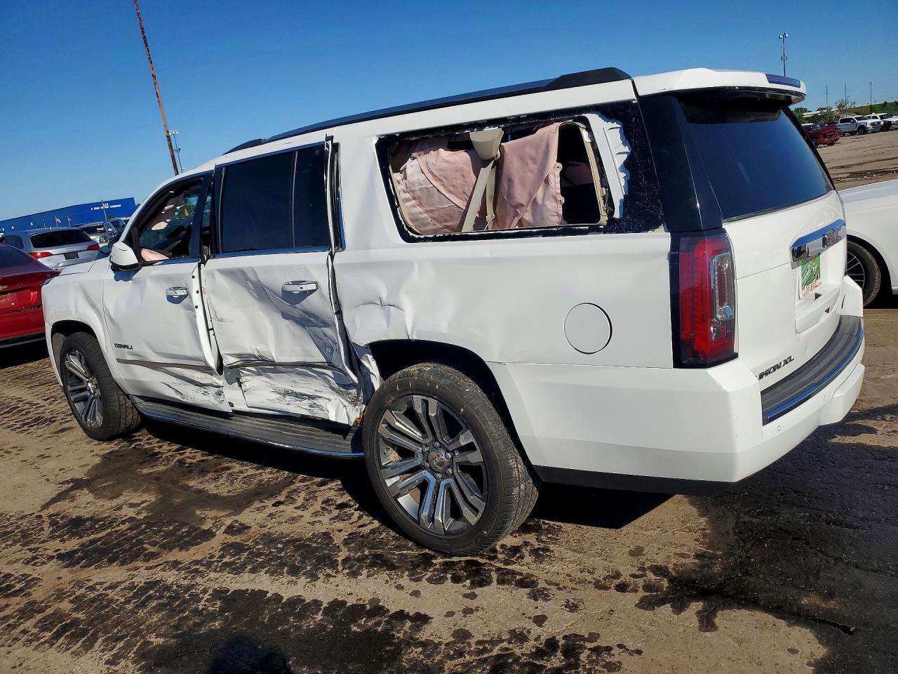 2015 GMC YUKON XL DENALI — снимка 2