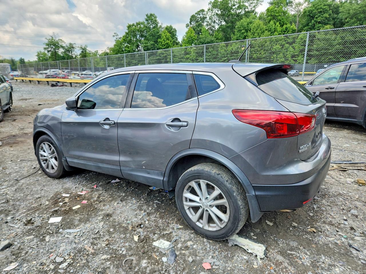 2017 NISSAN ROGUE SPORT S — снимка 2