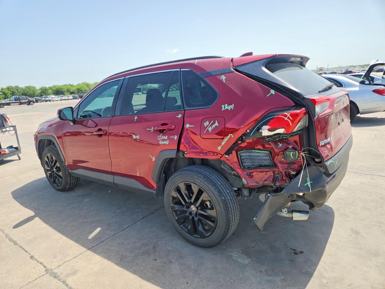2022 TOYOTA RAV4 XLE PREMIUM — снимка 2