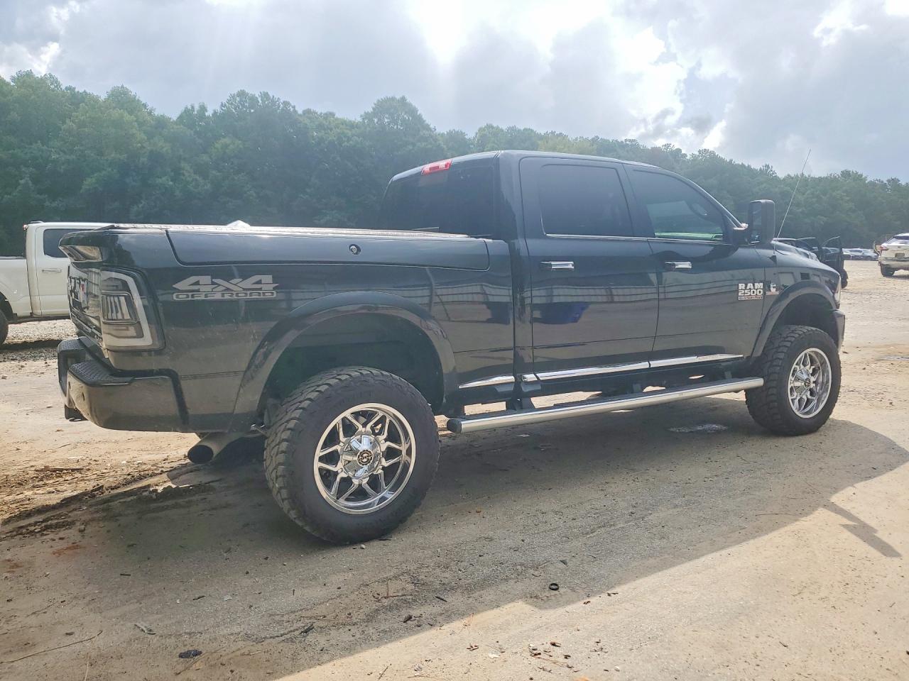 2017 RAM 2500 LONGHORN — снимка 3