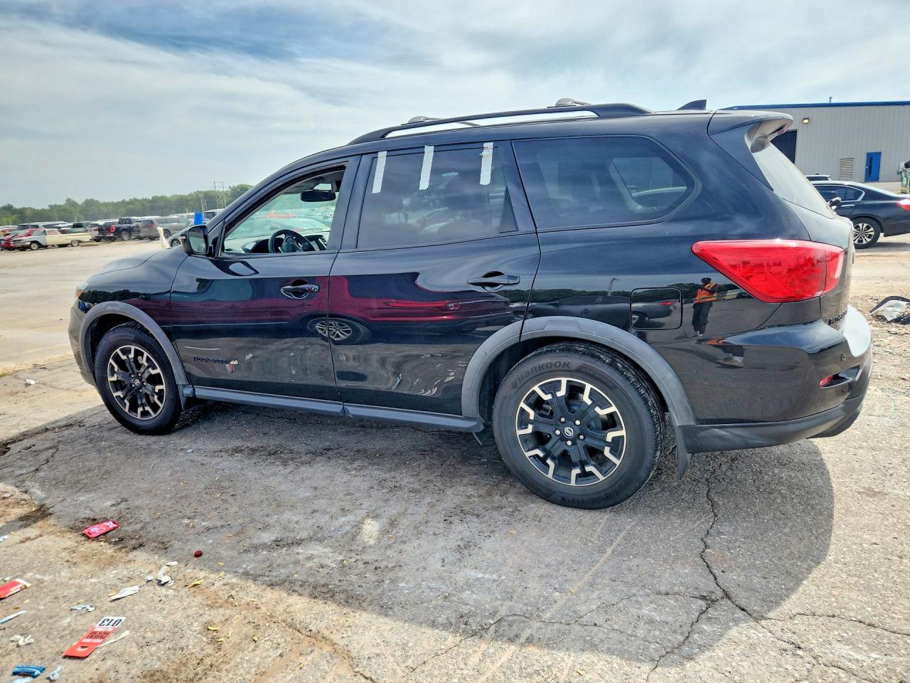 2019 NISSAN PATHFINDER SV — снимка 2