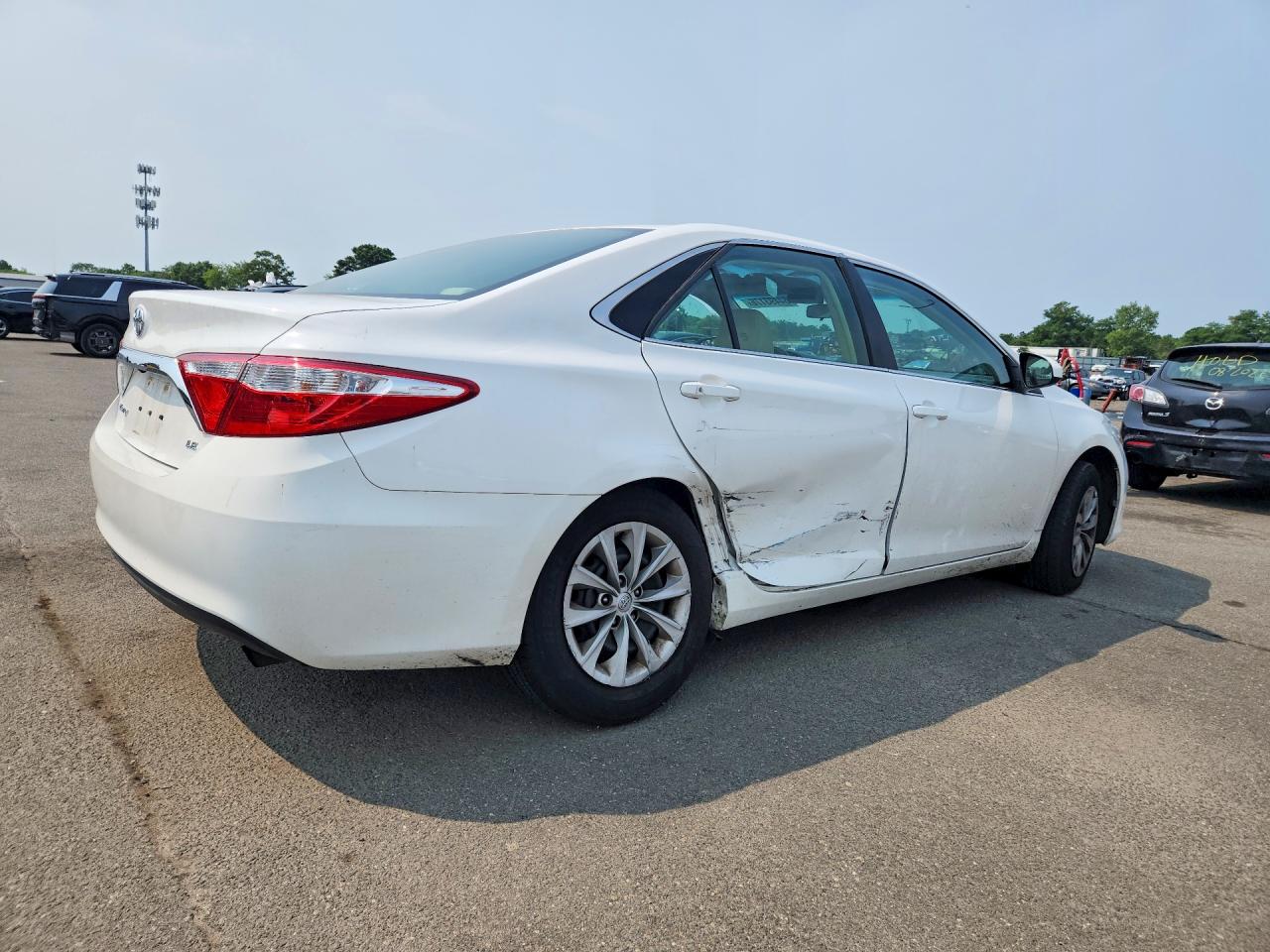 2017 TOYOTA CAMRY LE — снимка 3