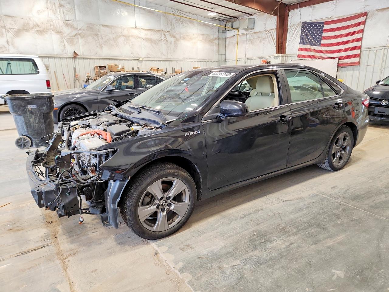 2017 TOYOTA CAMRY HYBRID LE