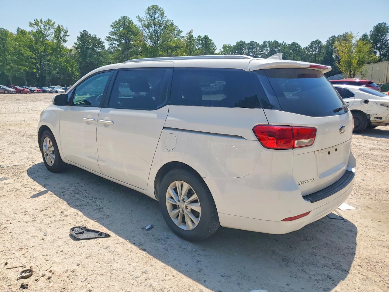 2015 KIA SEDONA LX — снимка 2
