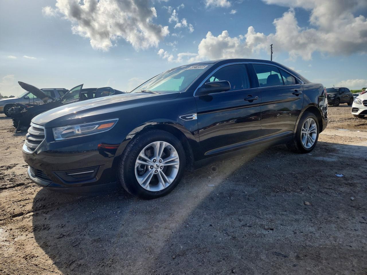 2018 FORD TAURUS SEL