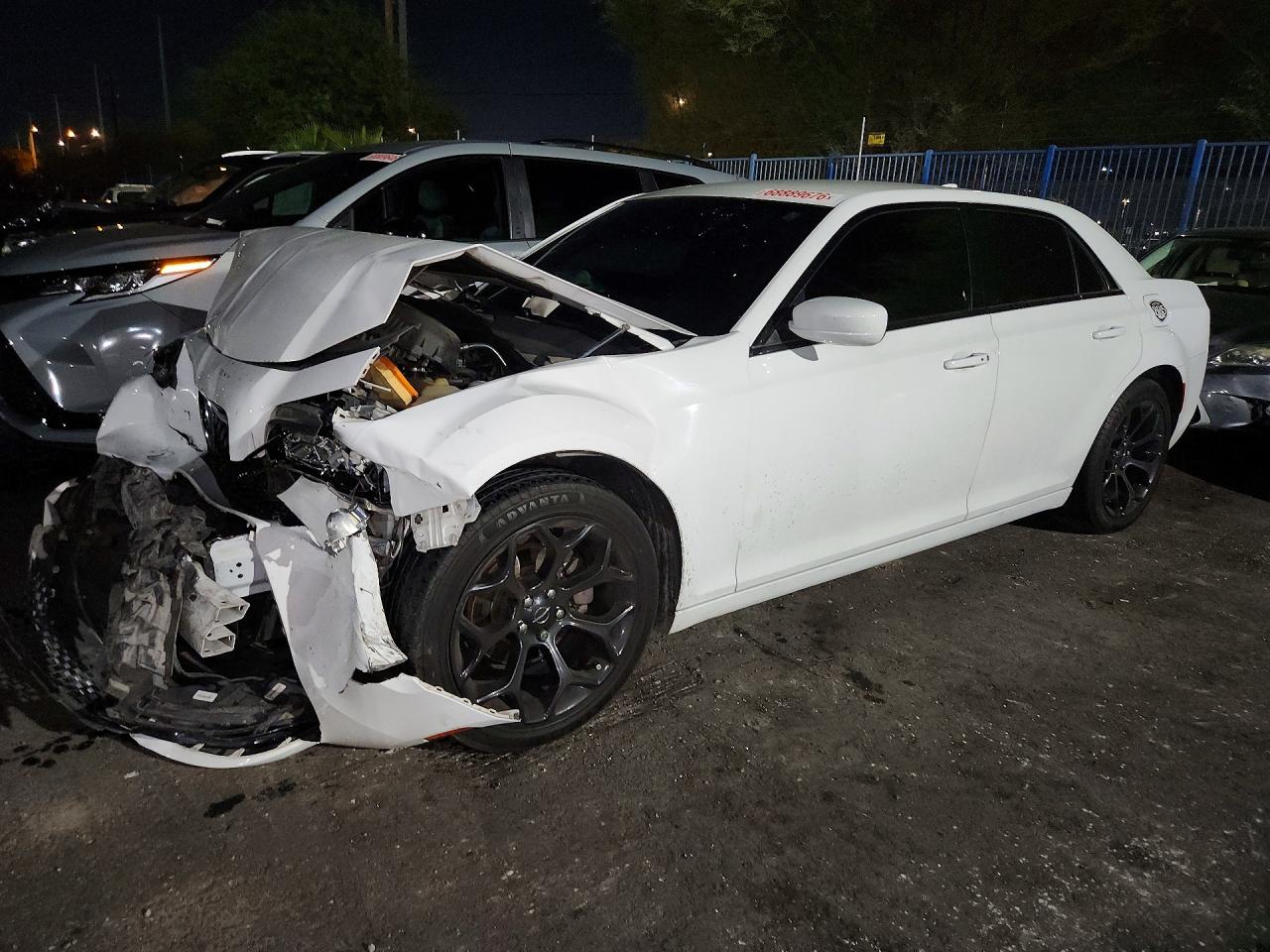 2019 CHRYSLER 300 S