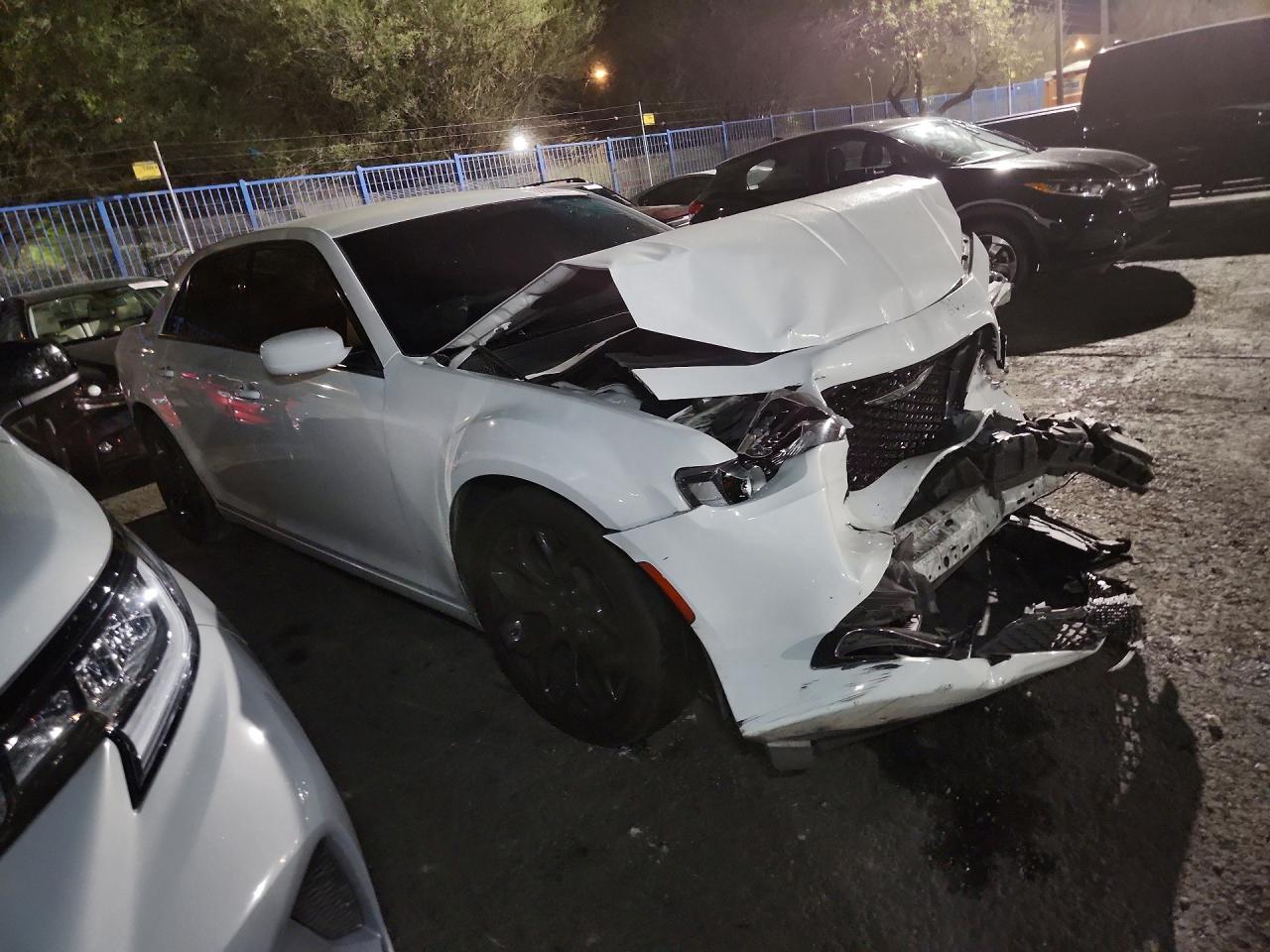 2019 CHRYSLER 300 S — снимка 4