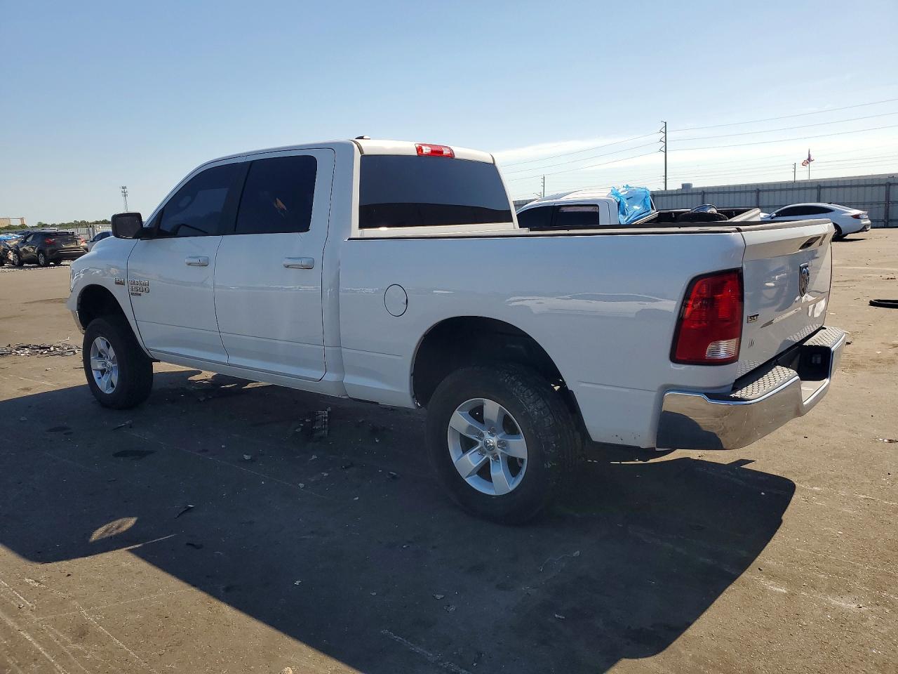 2021 RAM 1500 CLASSIC SLT — снимка 2