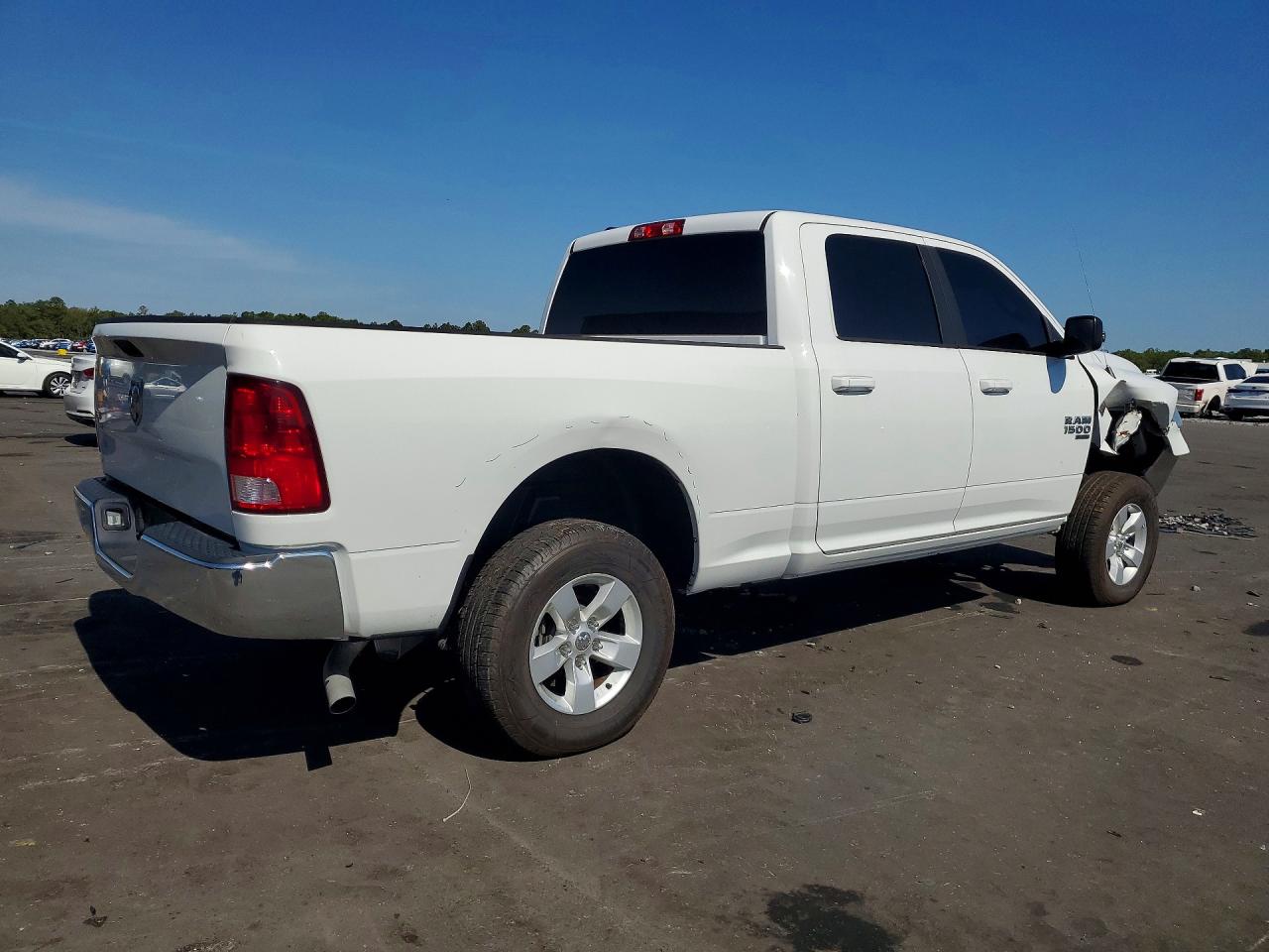2021 RAM 1500 CLASSIC SLT — снимка 3