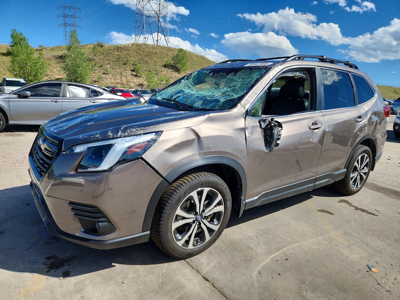 2022 SUBARU FORESTER LIMITED