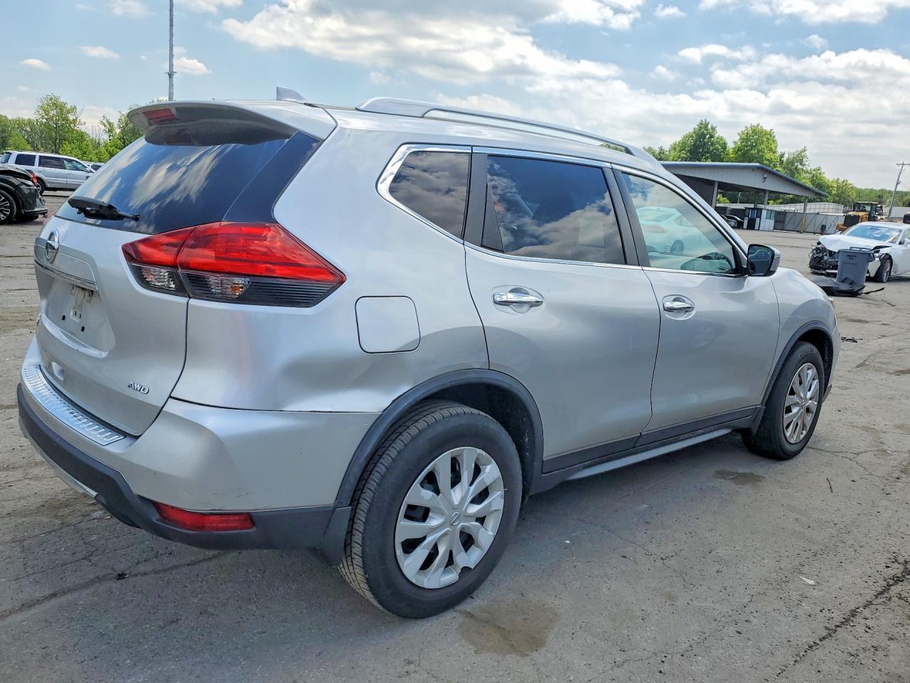 2017 NISSAN ROGUE S — снимка 3
