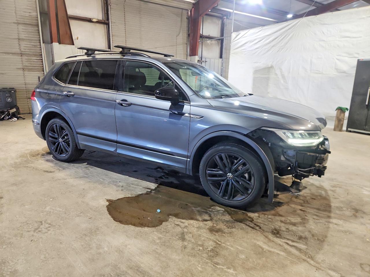 2022 VOLKSWAGEN TIGUAN SE R-LINE BLACK — снимка 4