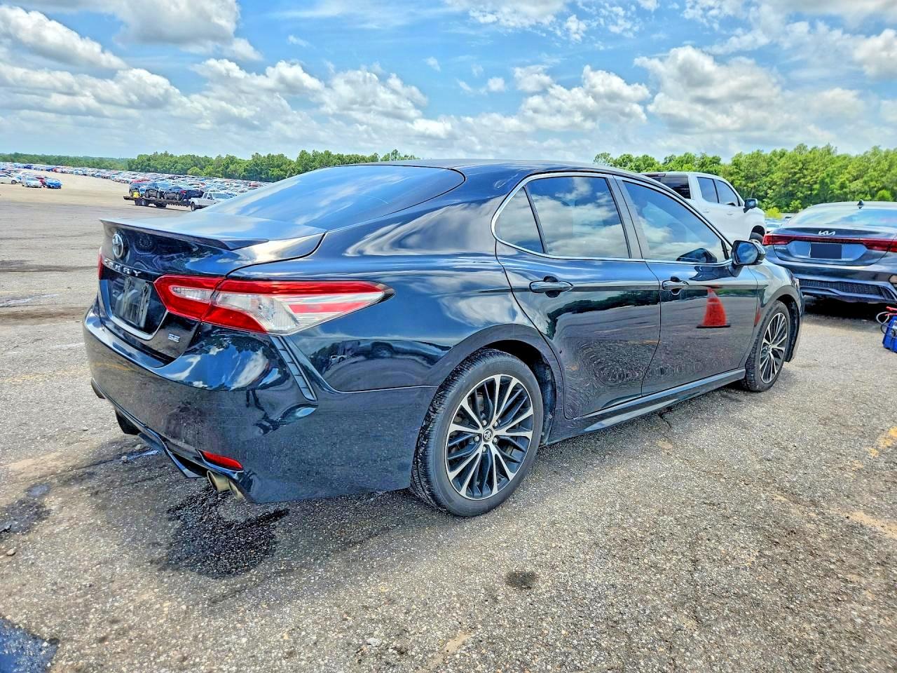 2018 TOYOTA CAMRY SE — снимка 3