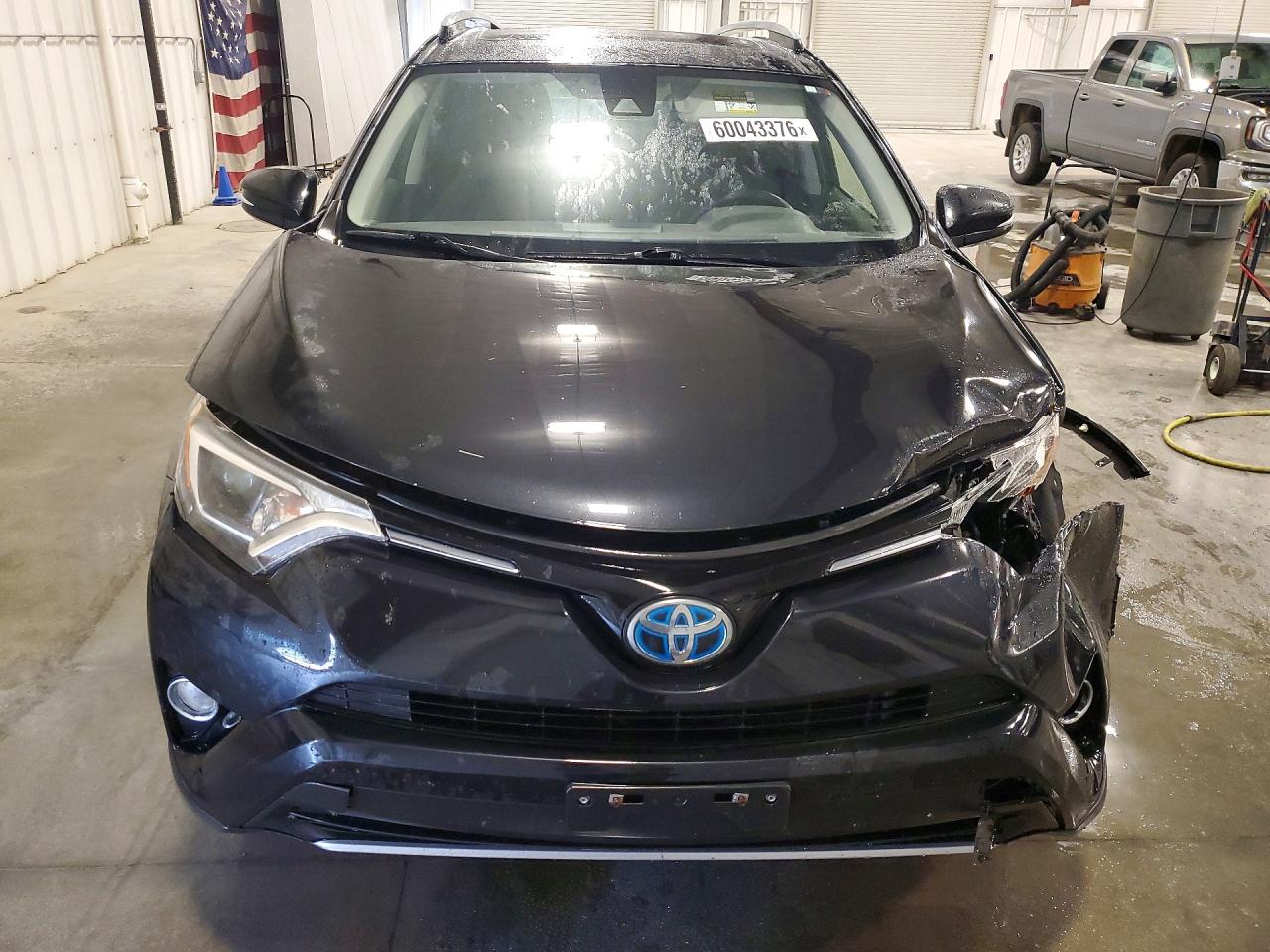 2017 TOYOTA RAV4 HYBRID XLE — снимка 5