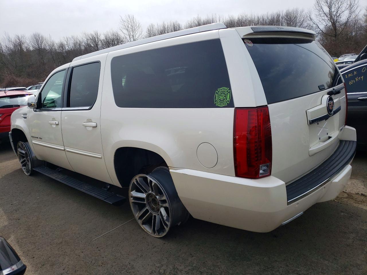 2013 CADILLAC ESCALADE — снимка 2