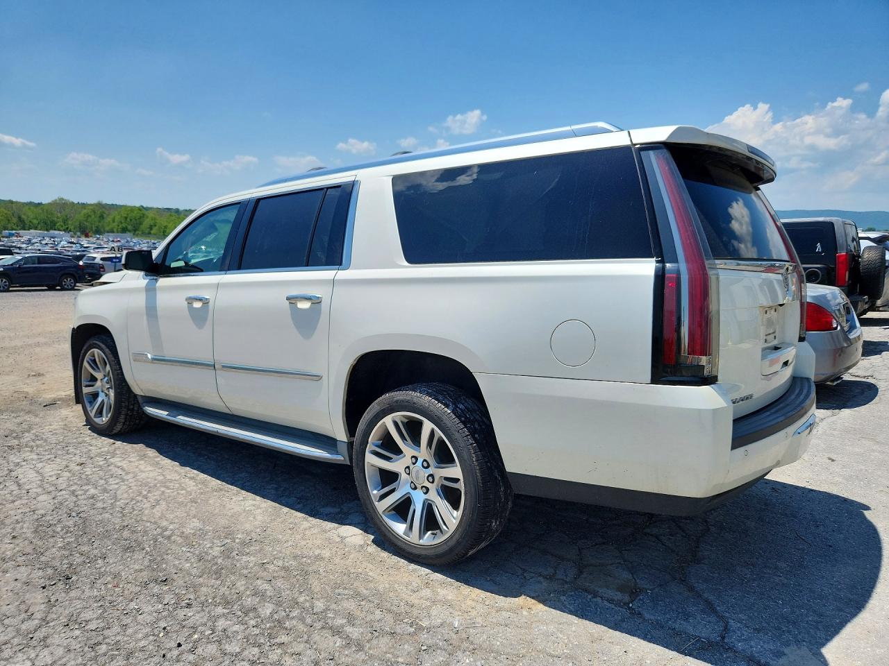 2015 CADILLAC ESCALADE ESV PREMIUM — снимка 2