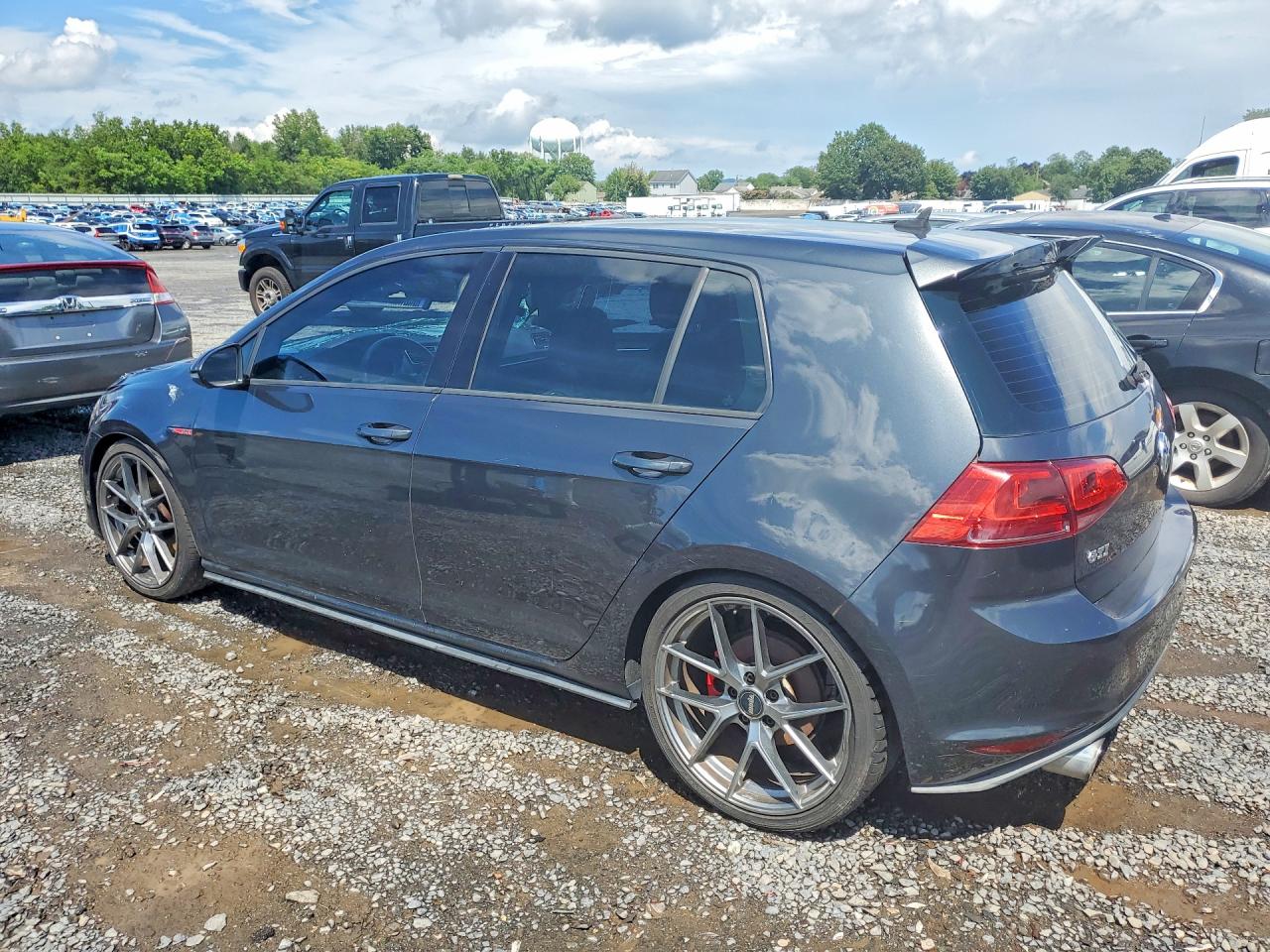 2015 VOLKSWAGEN GTI — снимка 2