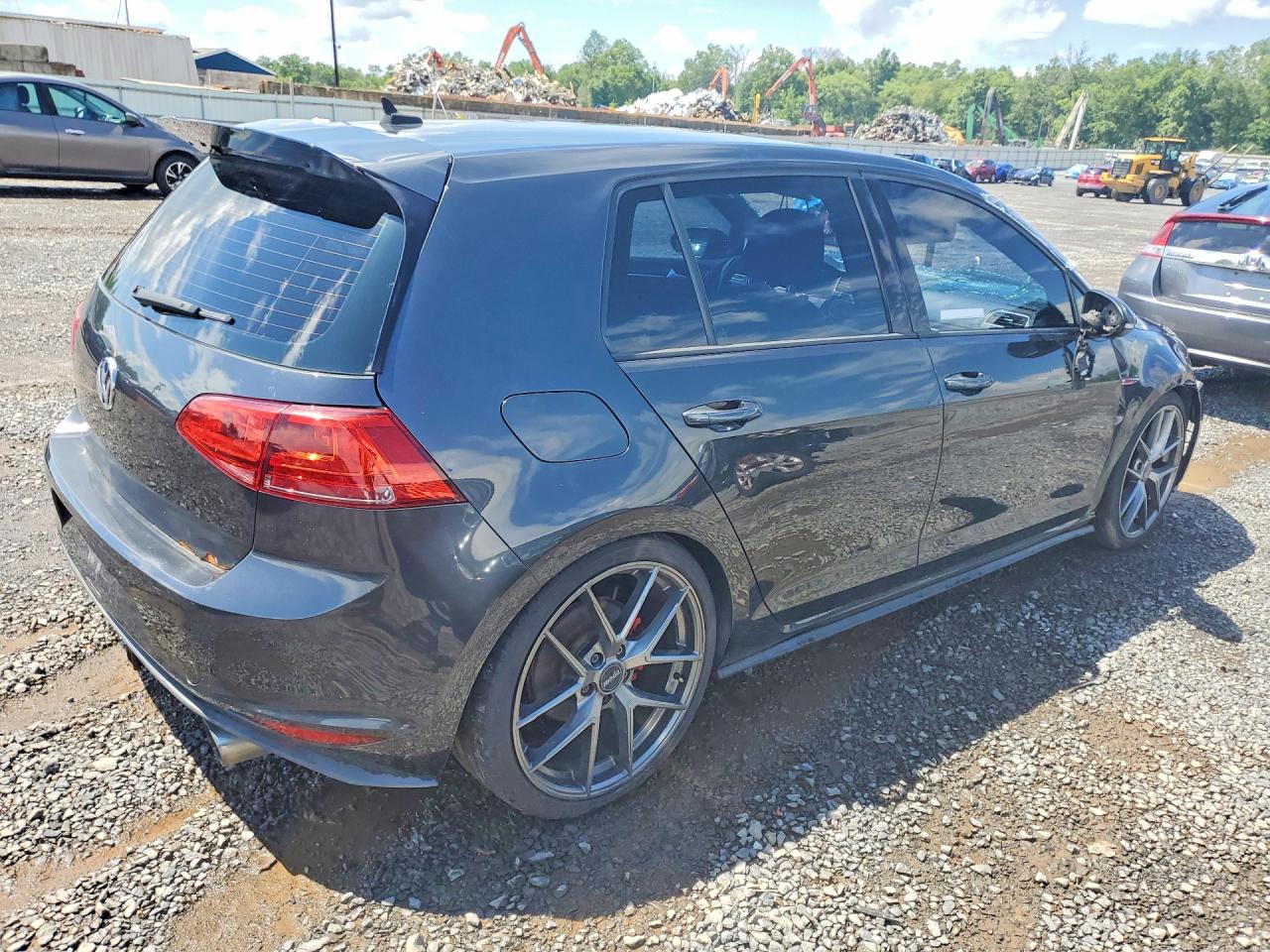2015 VOLKSWAGEN GTI — снимка 3