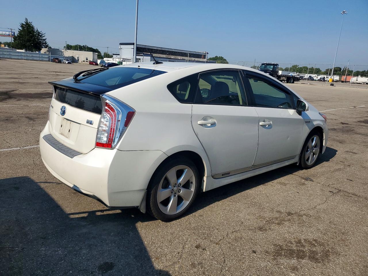 2015 TOYOTA PRIUS FIVE — снимка 3